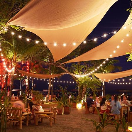 Potato Head Suites & Studios Seminyak  Ngoại thất bức ảnh The restaurant at night