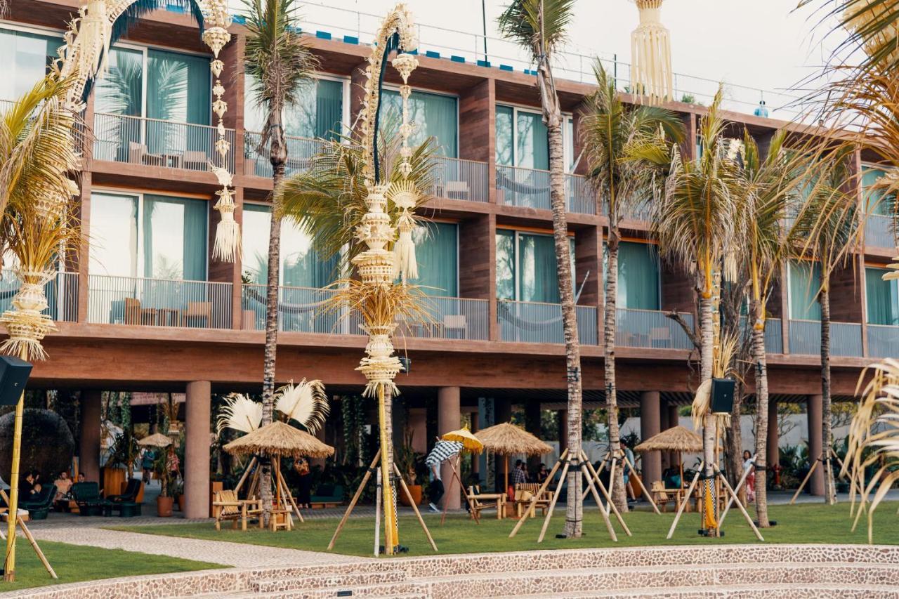 Potato Head Suites & Studios Seminyak  Ngoại thất bức ảnh The hotel's beachside rooms